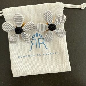 Rebecca de Ravenel silk cord flower earrings- blue/pale blue